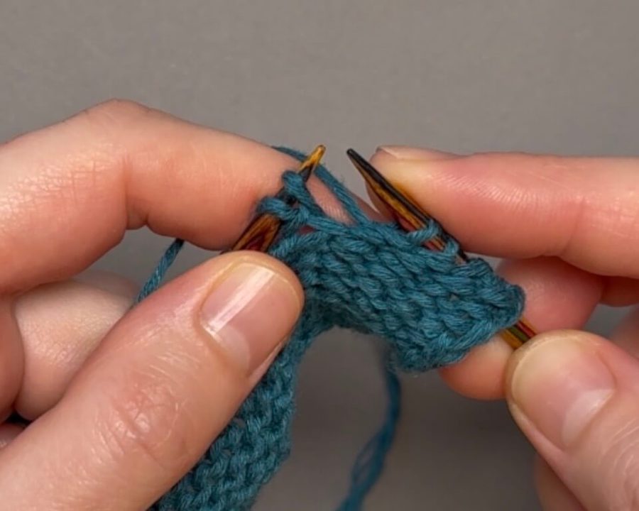 right-leaning increase in the purl row2