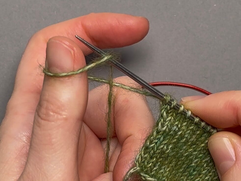 Backward Loop Cast-on 2