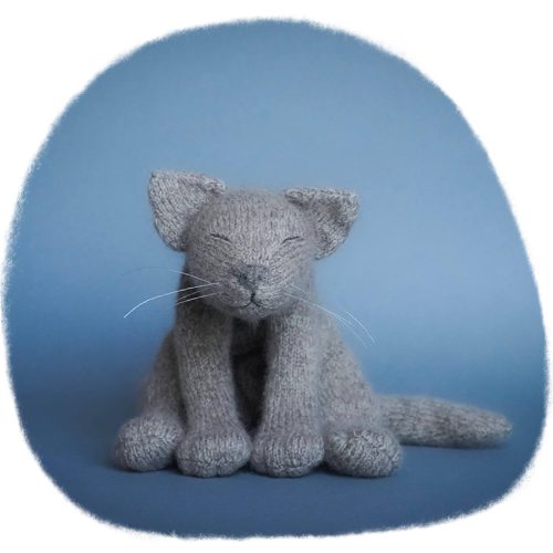Knitted kitten OriLari Charlie / вязаный котёнок ОриЛари Чарли